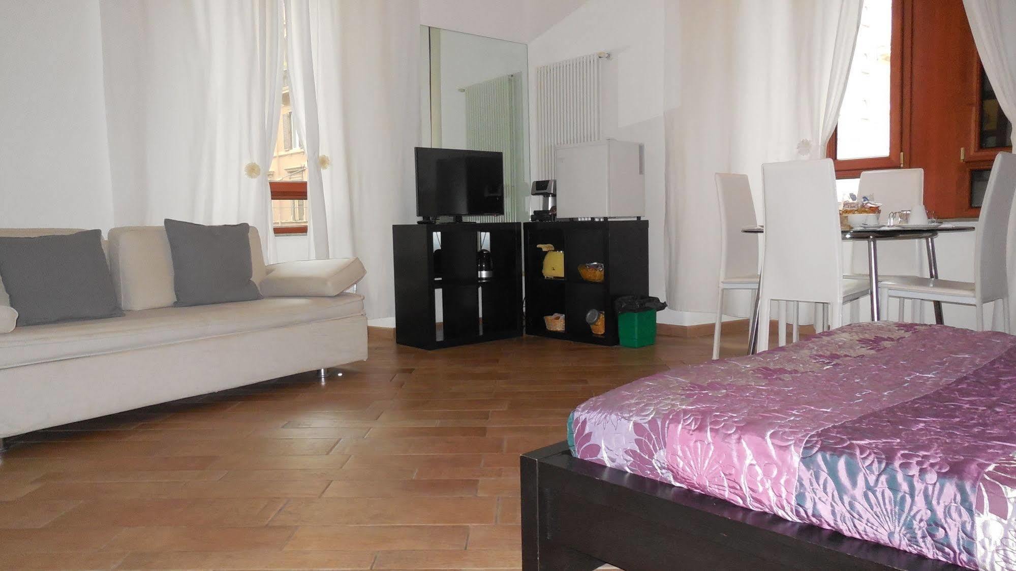 Tridente Rooms Рим Экстерьер фото