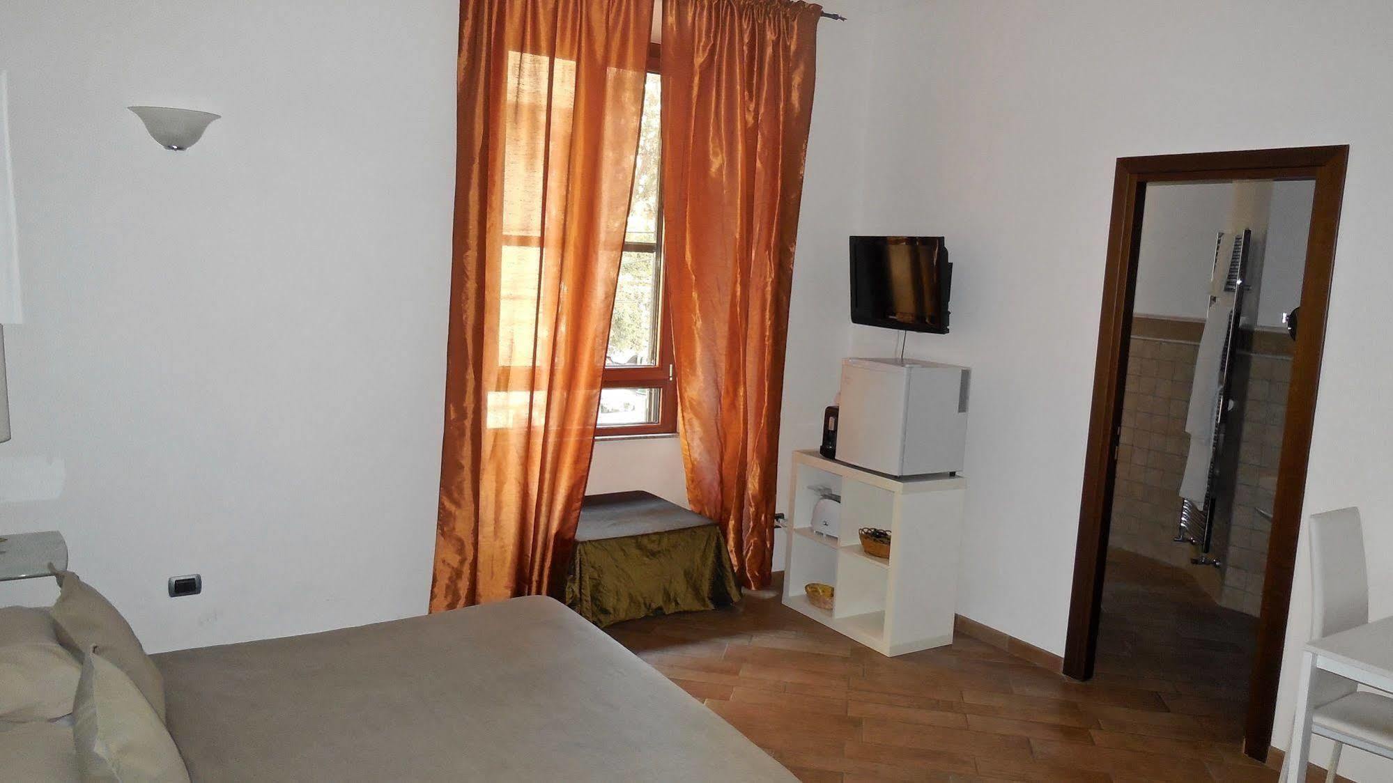 Tridente Rooms Рим Экстерьер фото