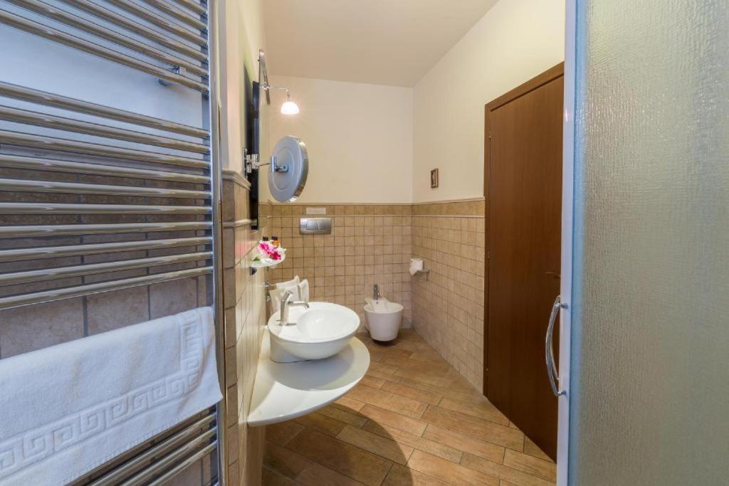 Tridente Rooms Рим Экстерьер фото